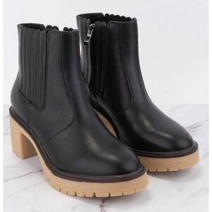 NEW Chunky Platform Chelsea Boutique Boot Sz 10 Black Mindy Mae's Market‎